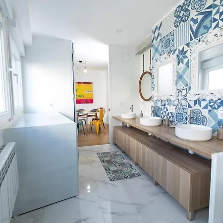 Amplio Piso De Diseno . * 比戈