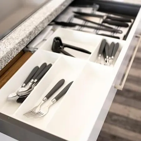 Amplio Piso De Diseno . 比戈