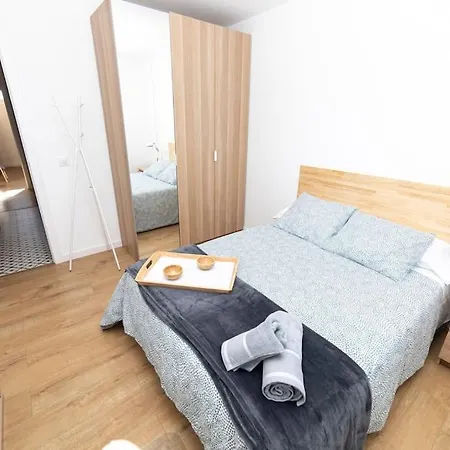 Amplio Piso De Diseno . *