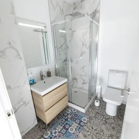 Amplio Piso De Diseno . *