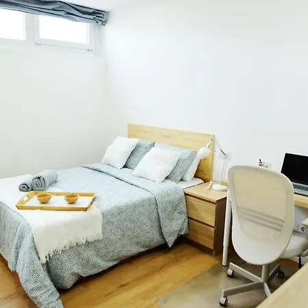 Amplio Piso De Diseno . * 比戈